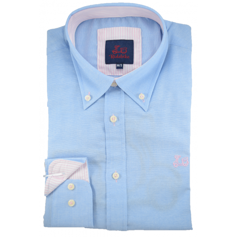 Camisa celeste Oxford vespa en espalda 1 Camisa celeste Oxford vespa en espalda