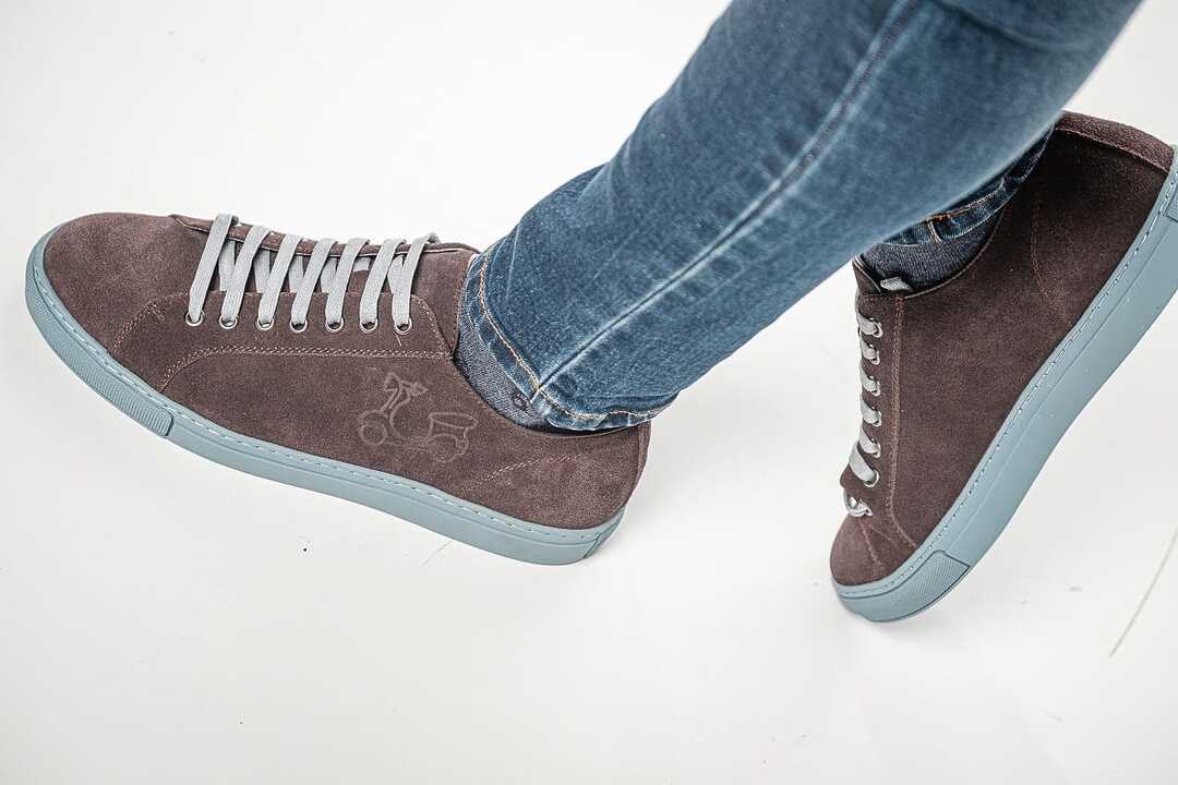 Zapatillas de piel café 7 Zapatillas de piel café - Imagen 7